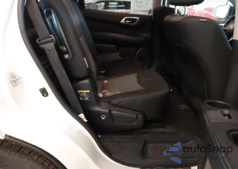 2018 Nissan Pathfinder Sv z USA, uszkodzony, nr VIN 5N1DR2MN8JC622236